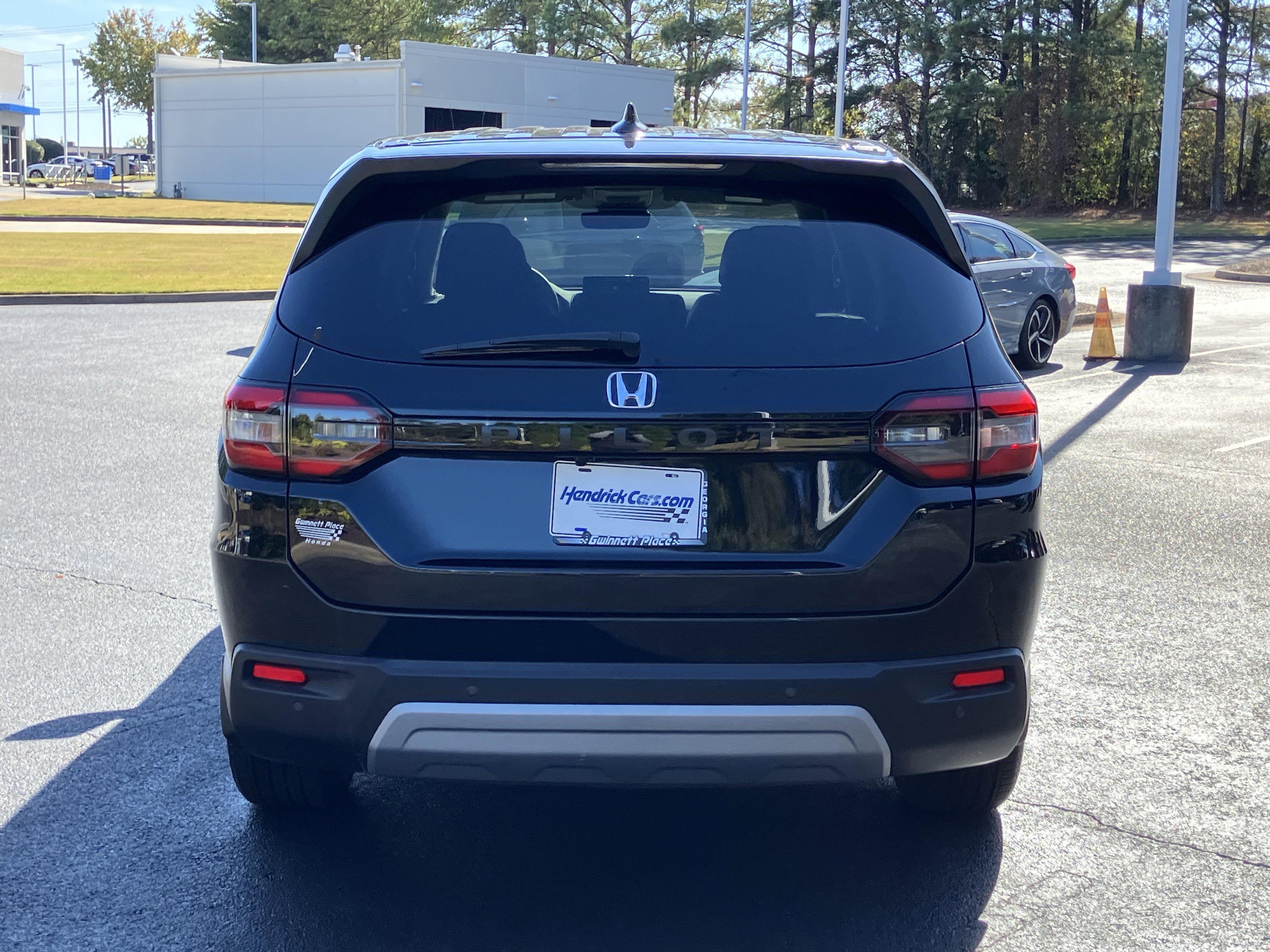 Certified 2025 Honda Pilot EX-L image 9