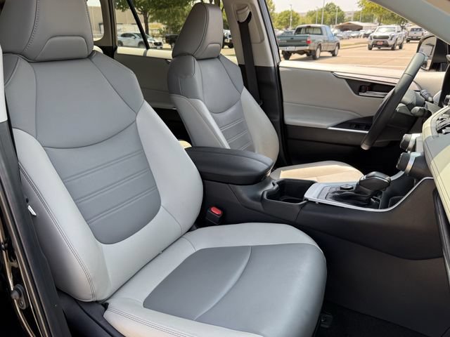 Certified 2023 Toyota RAV4 XLE Premium AWD/4WD image 28
