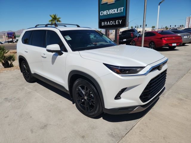 Used 2025 Toyota Grand Highlander FWD image 2