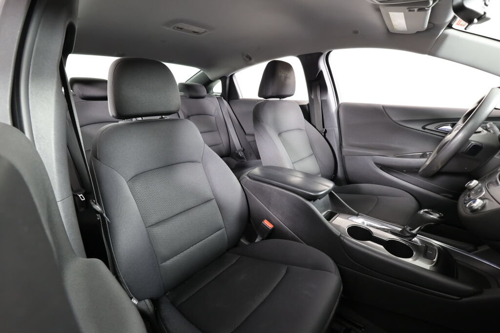 Used 2016 Chevrolet Malibu LT FWD image 24