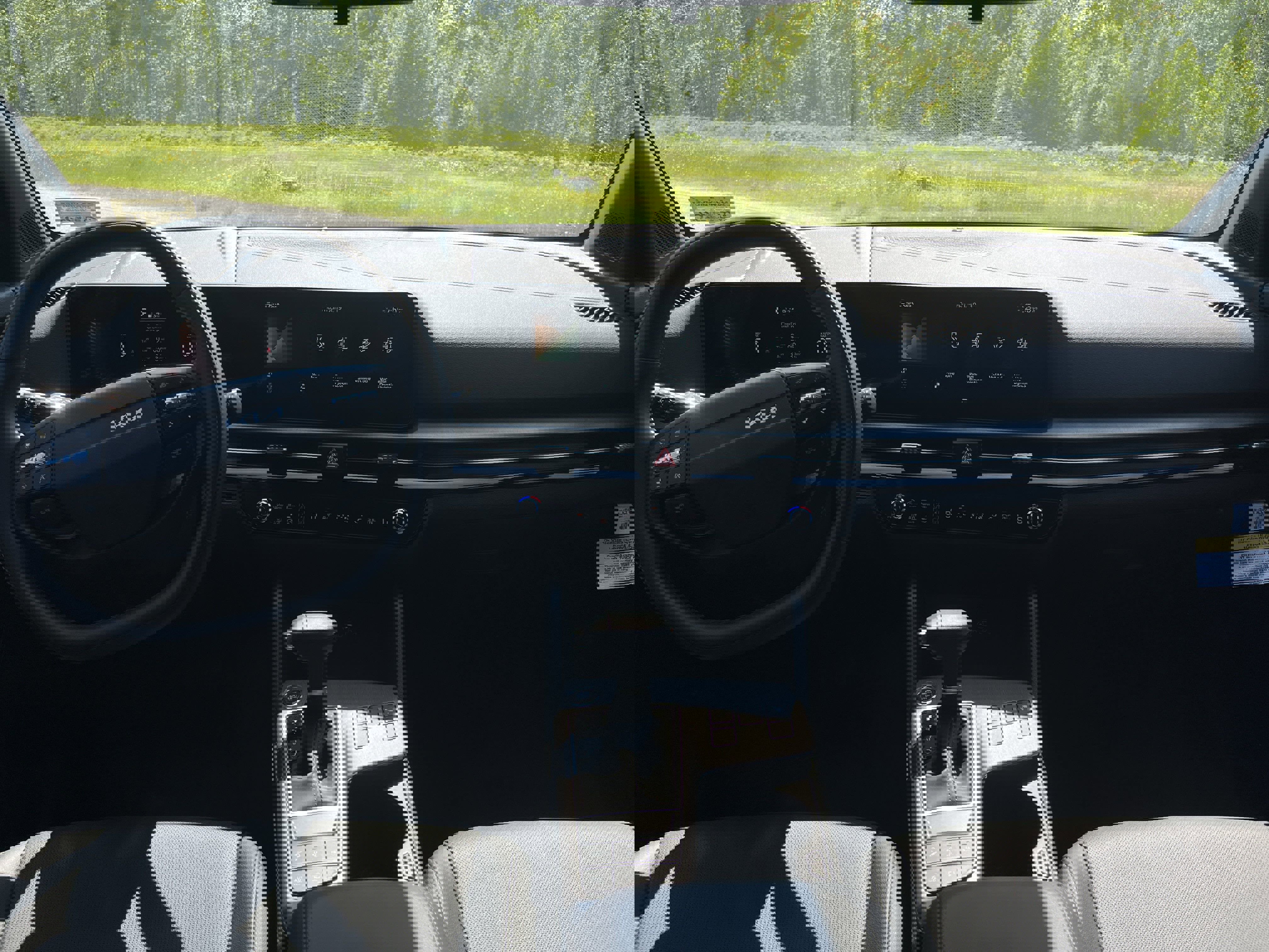 New 2026 Kia Sportage X-Line w/ X-Line Premium Package image 3