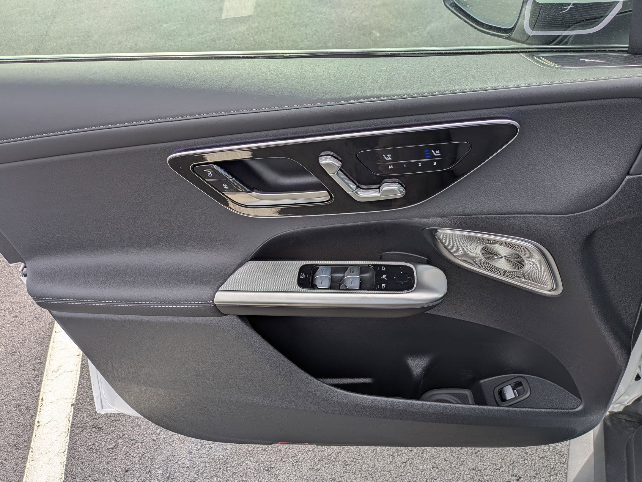 Certified 2025 Mercedes-Benz GLC 300 4MATIC image 14