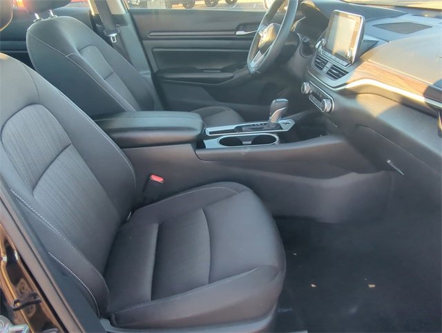 Used 2024 Nissan Altima 2.5 SV image 25