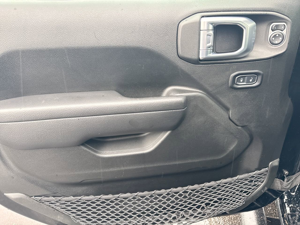 Used 2022 Jeep Wrangler Unlimited Sport image 13