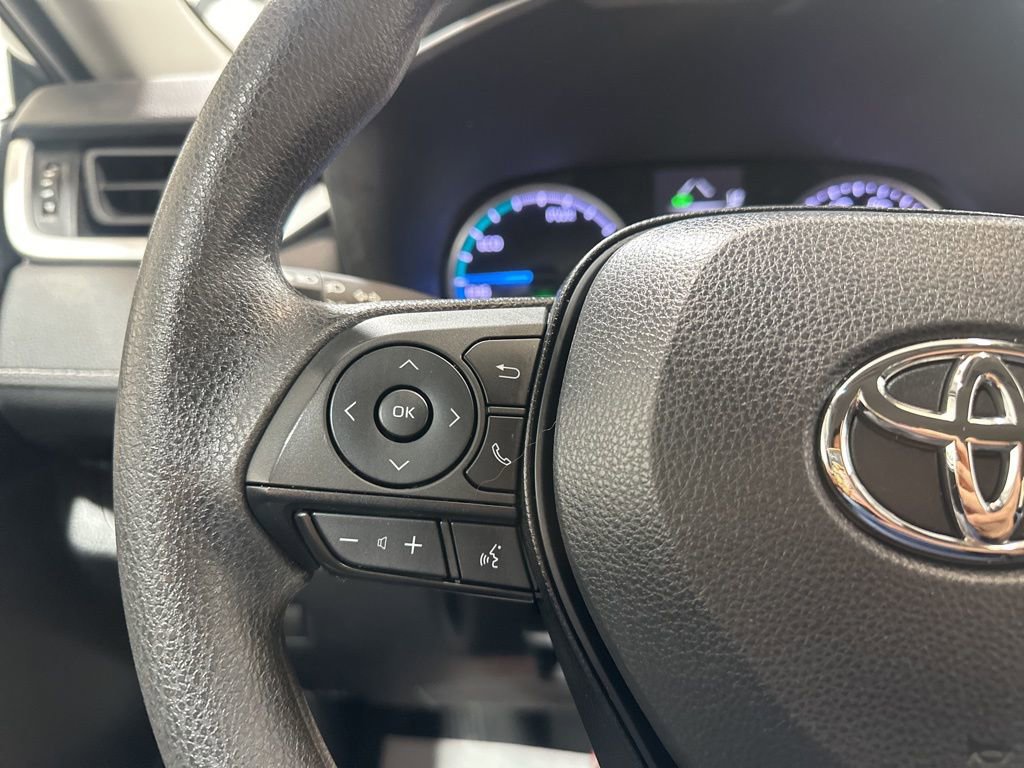 Used 2022 Toyota RAV4 LE image 24