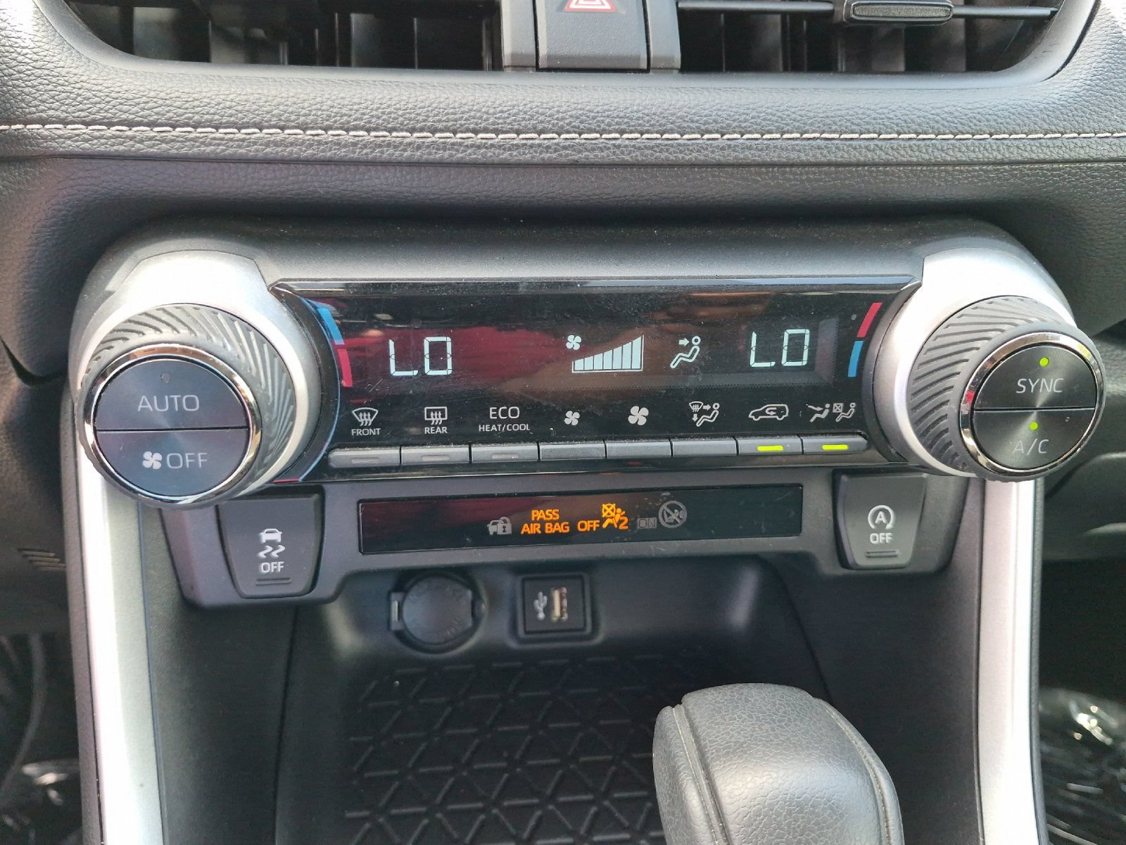 Certified 2025 Toyota RAV4 XLE AWD/4WD image 18