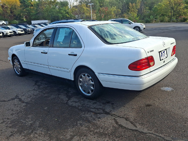 Used 1999 Mercedes-Benz E 300 Sedan image 4