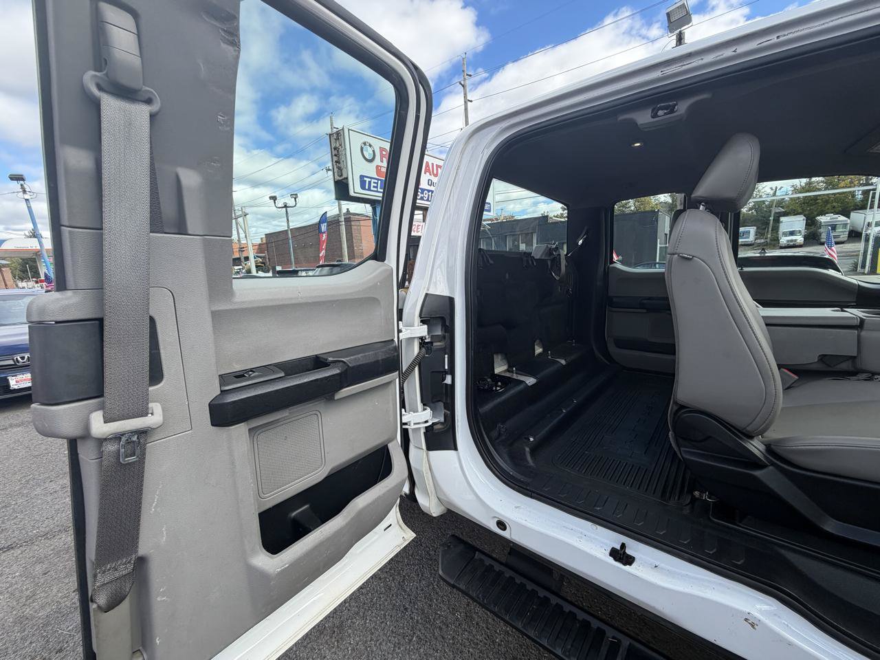 Used 2019 Ford F250 XL w/ Power Equipment Group AWD/4WD image 28