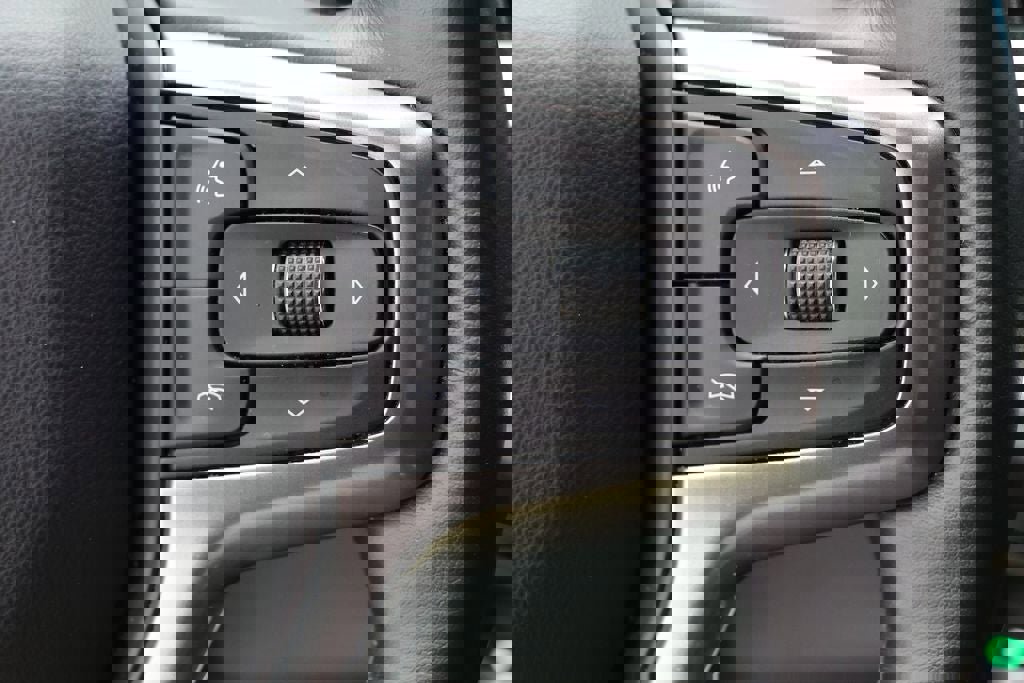 Used 2023 Chevrolet Silverado 1500 RST w/ Redline Edition AWD/4WD image 24