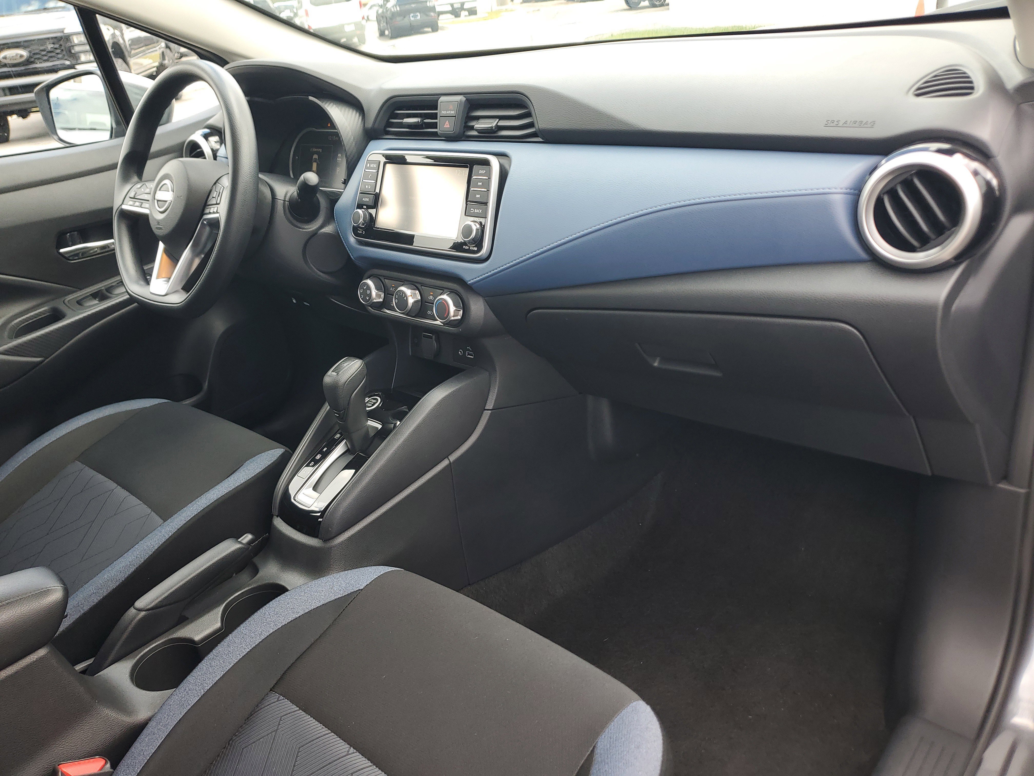 Used 2025 Nissan Versa SV image 16