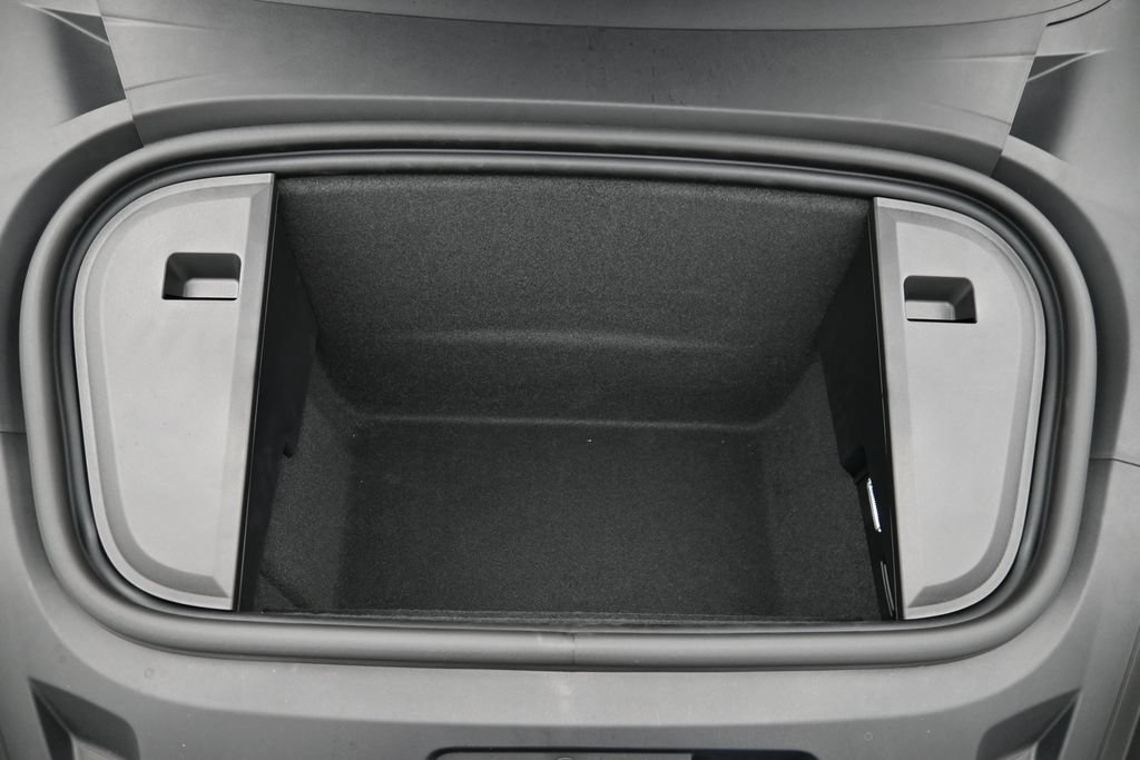 New 2026 Porsche Taycan 4S AWD/4WD image 43