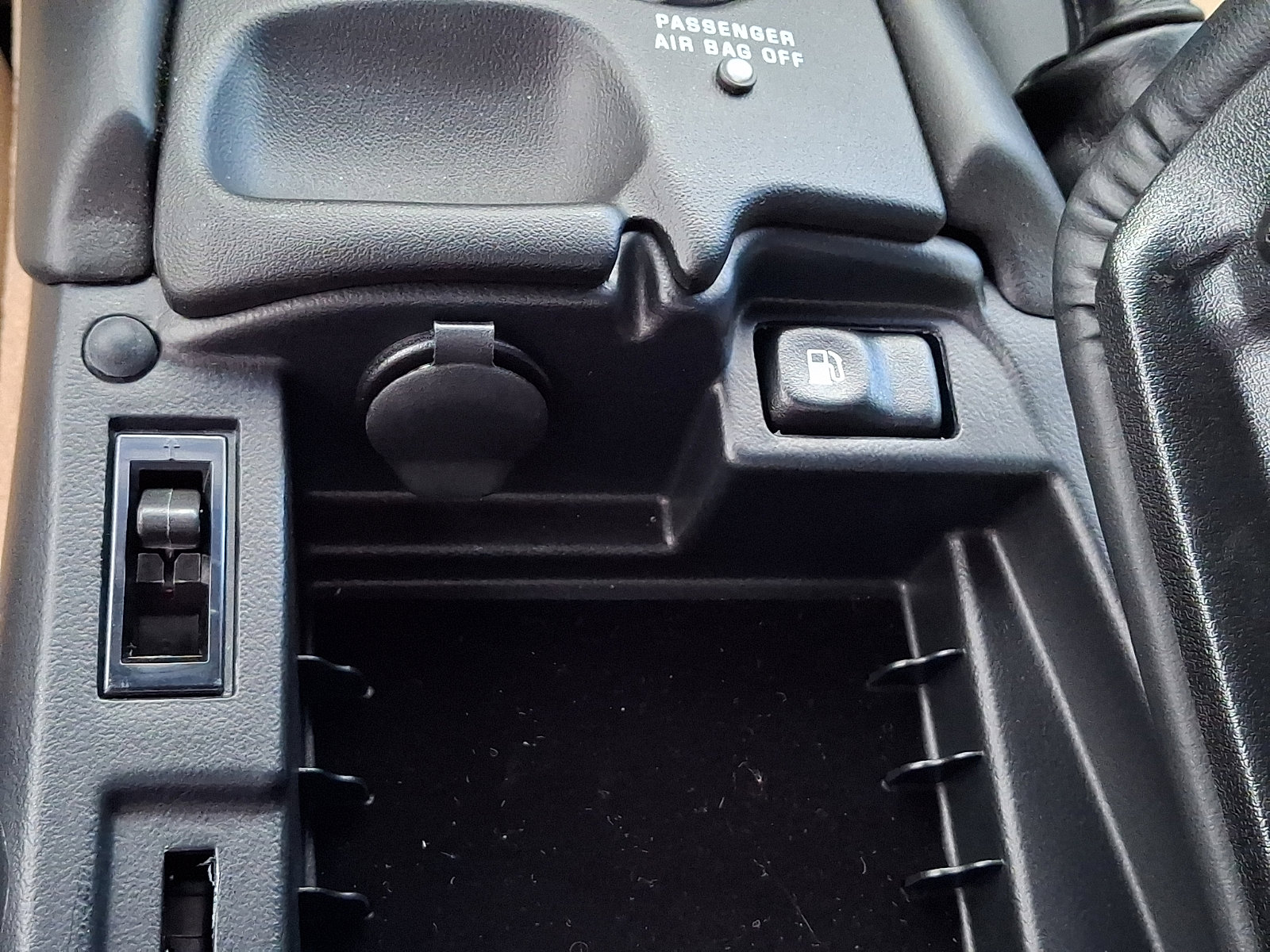 Used 2004 Chevrolet Corvette Convertible w/ Preferred Equipment Group image 25