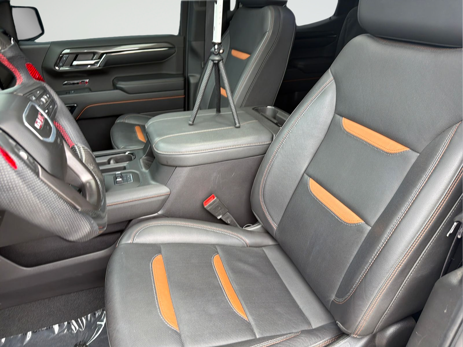 Used 2024 GMC Sierra 1500 AT4 w/ Technology Package AWD/4WD image 33
