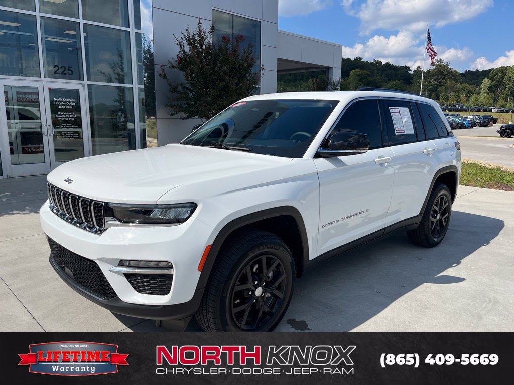 Used 2023 Jeep Grand Cherokee Limited AWD/4WD image 1