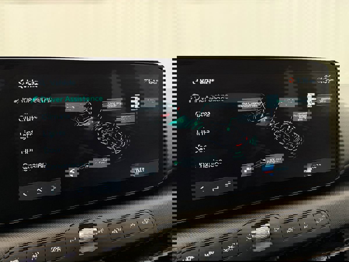 Used 2025 Kia K4 image 18