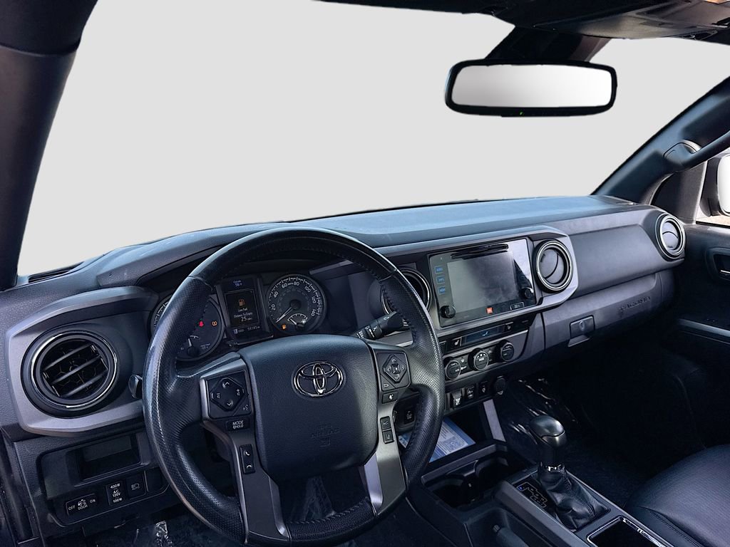 Used 2019 Toyota Tacoma TRD Sport image 9
