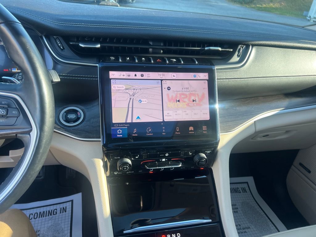 Used 2022 Jeep Grand Cherokee L Limited image 19