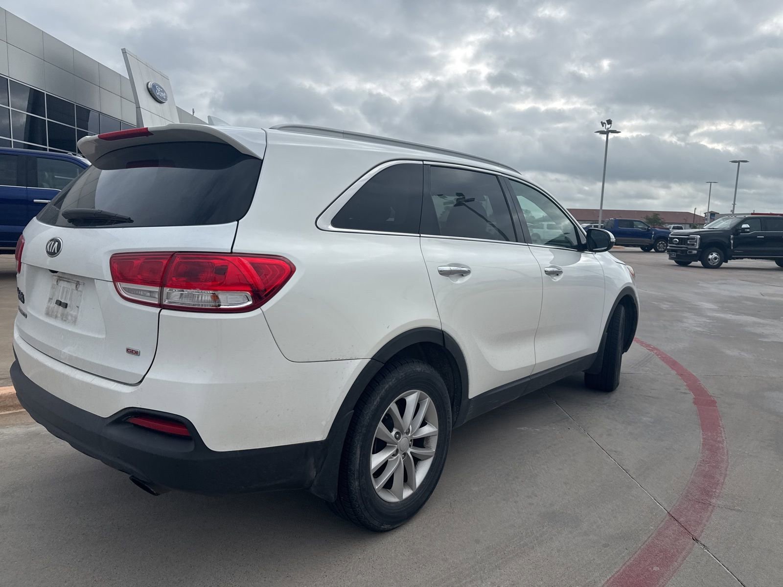 Used 2018 Kia Sorento LX FWD image 3