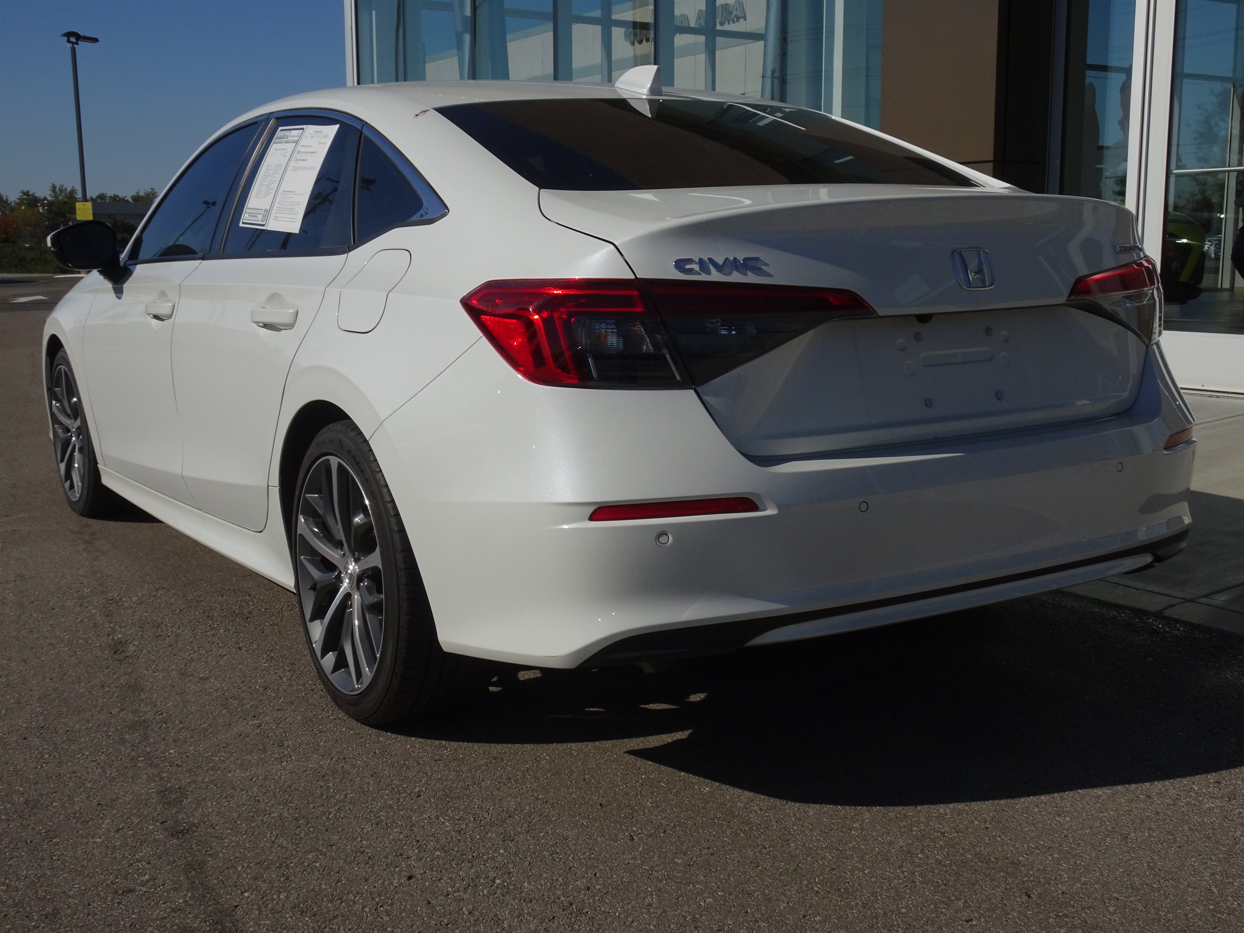 Used 2023 Honda Civic Touring image 3