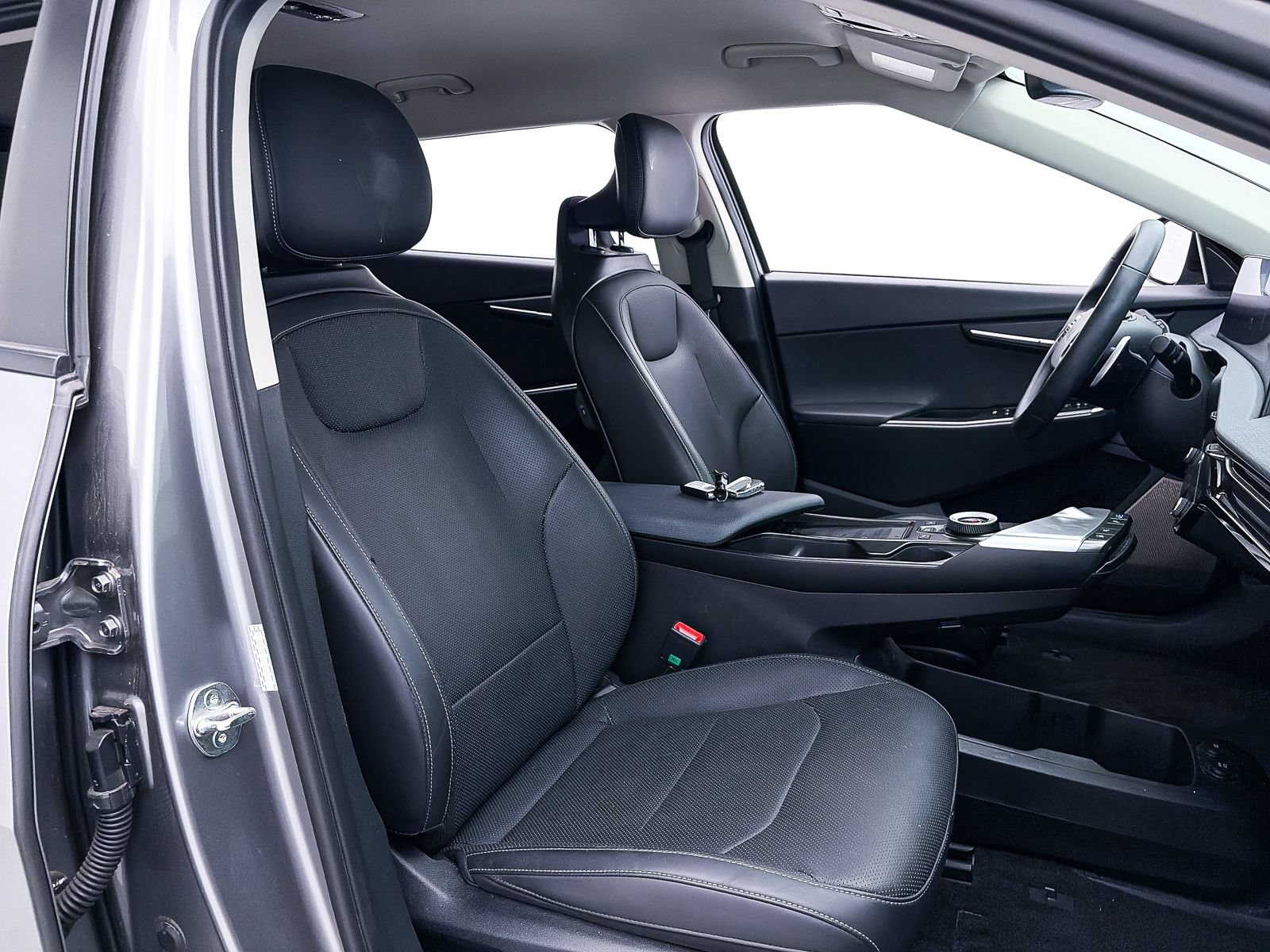 Certified 2024 Kia EV6 Wind RWD image 35