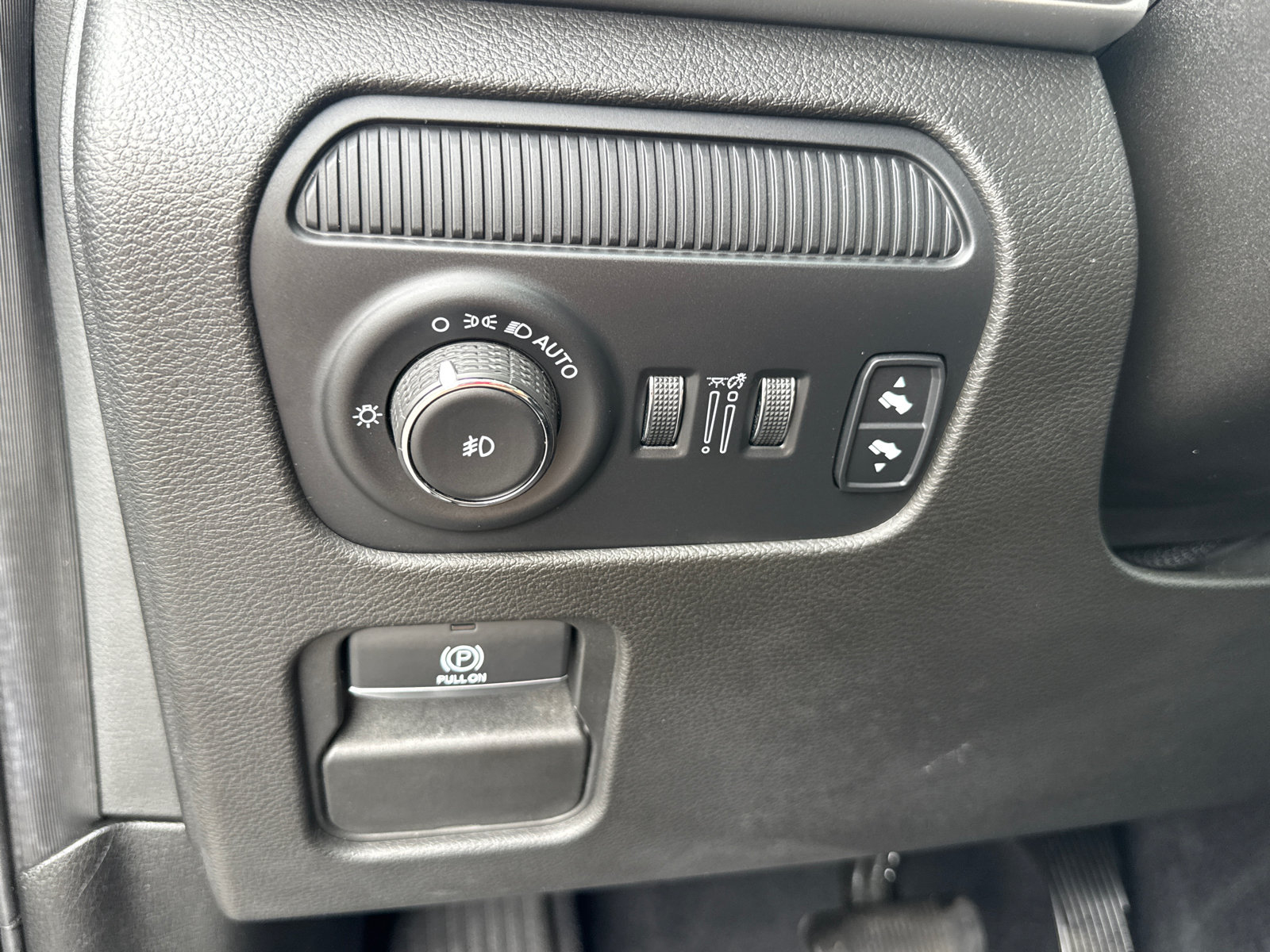 Used 2022 Jeep Wagoneer Series II AWD/4WD image 16