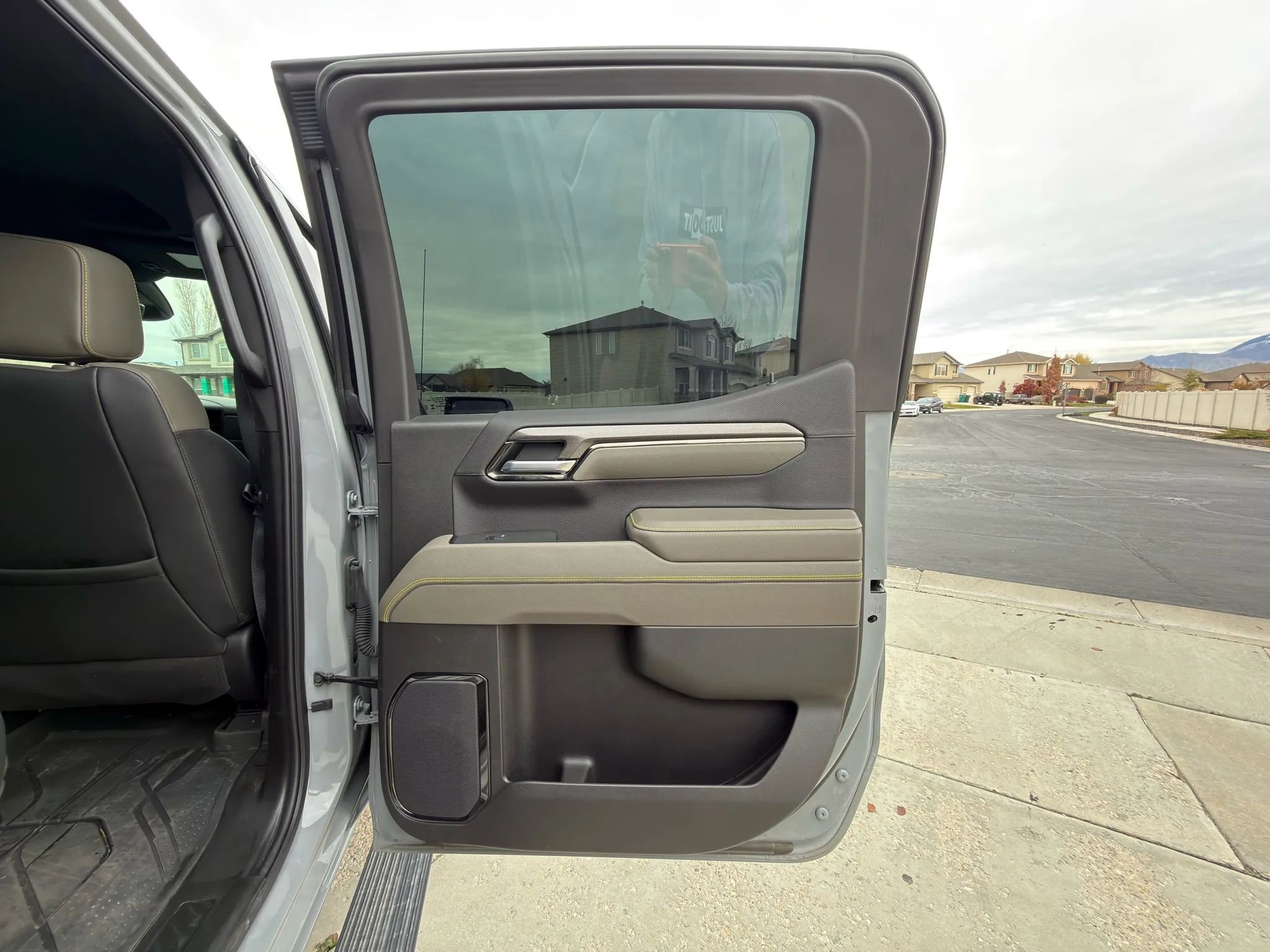 Used 2025 Chevrolet Silverado 1500 ZR2 w/ Technology Package image 14