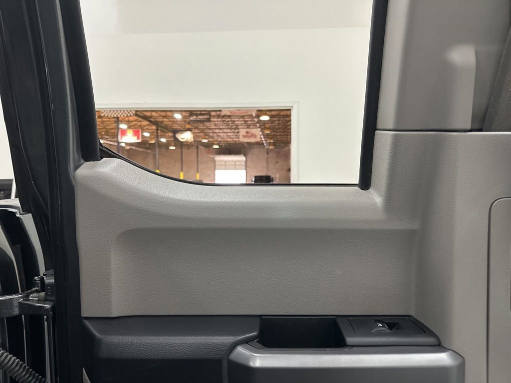 Used 2017 Ford F250 XLT w/ XLT Value Package image 45