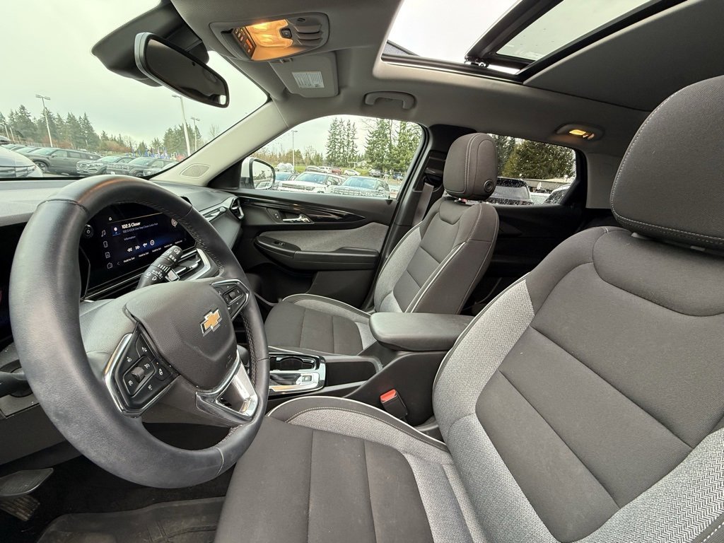 Used 2024 Chevrolet TrailBlazer LT w/ Convenience Package image 7