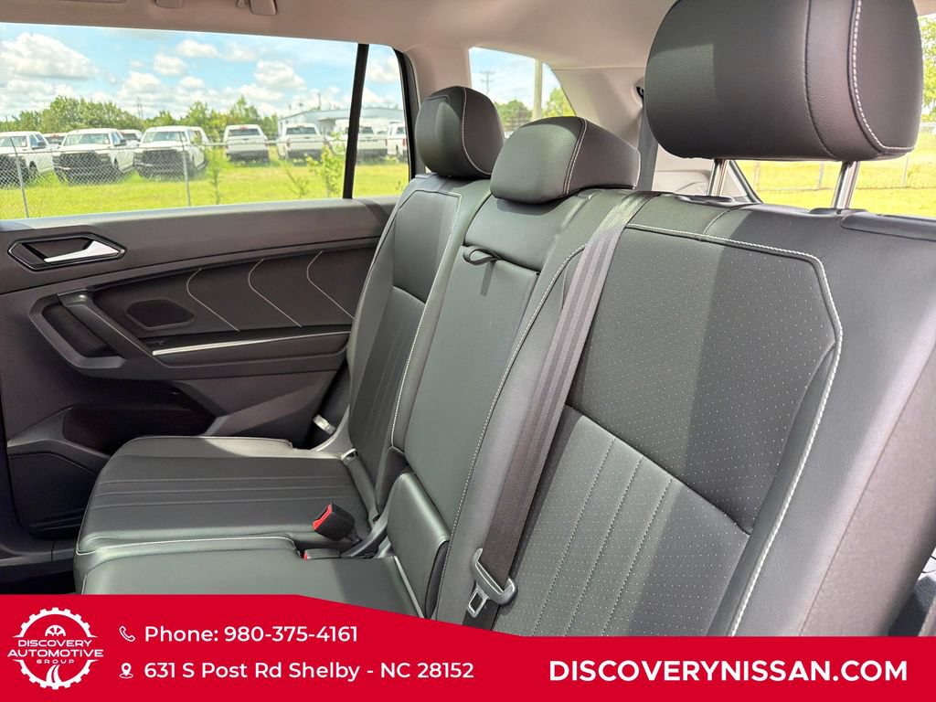 Used 2023 Volkswagen Tiguan SE FWD image 32