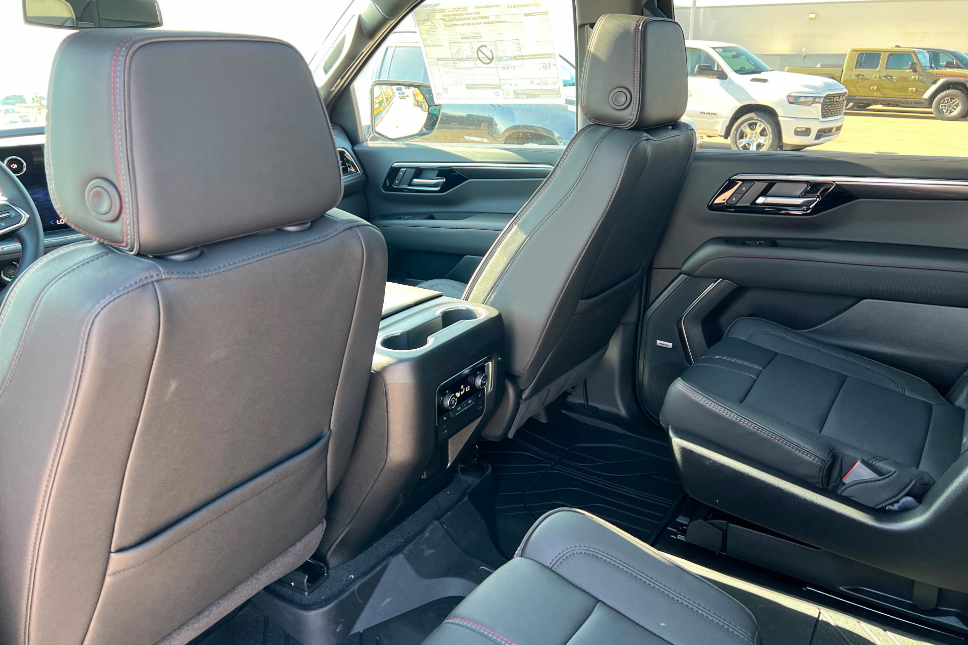 New 2026 Chevrolet Suburban RST w/ Comfort Package AWD/4WD image 21