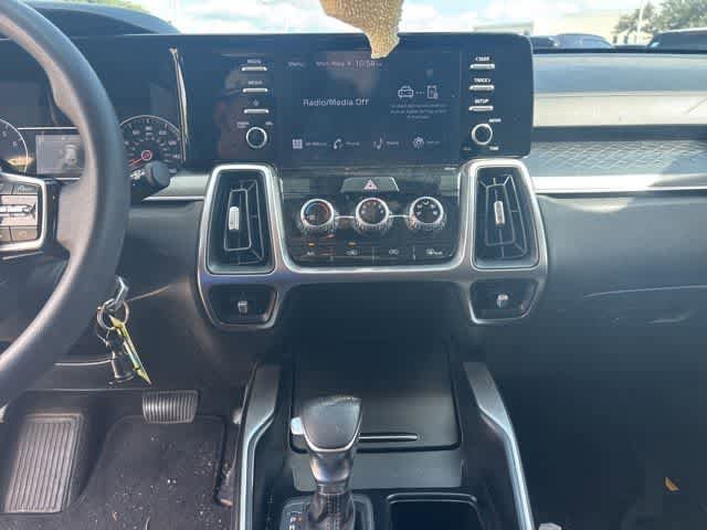 Used 2022 Kia Sorento LX FWD image 18