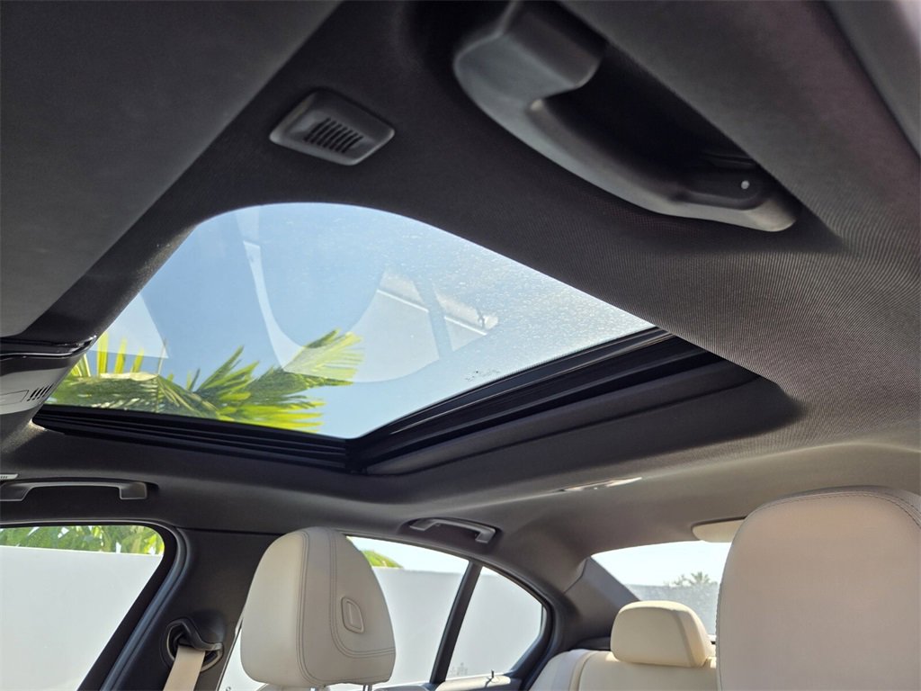 Certified 2022 BMW 330i Sedan w/ Driving Assistance Package image 29