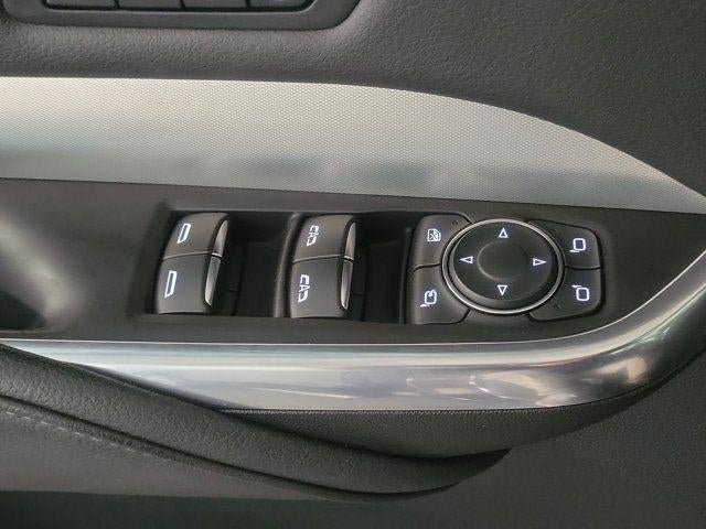 Certified 2023 Cadillac XT4 Premium Luxury FWD image 17