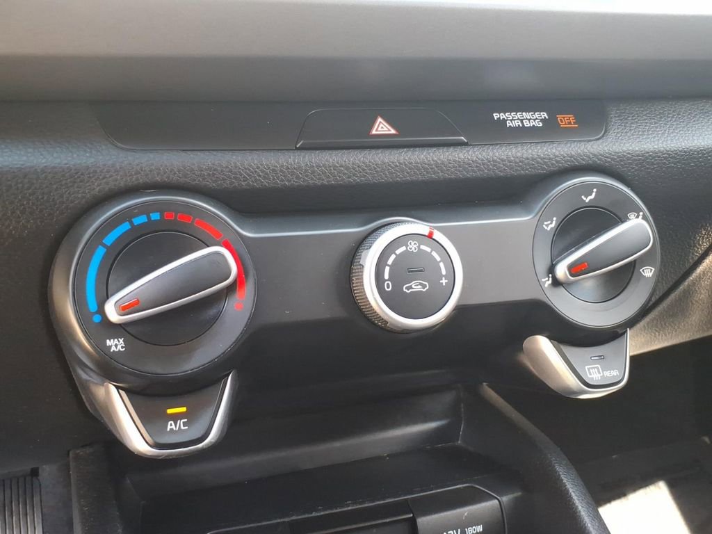 Used 2019 Kia Rio S w/ Technology Package image 11