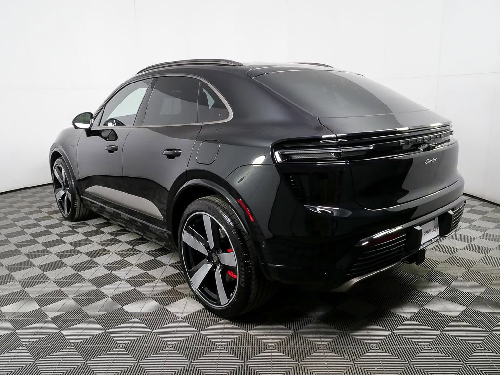 New 2026 Porsche Macan Turbo Electric image 3
