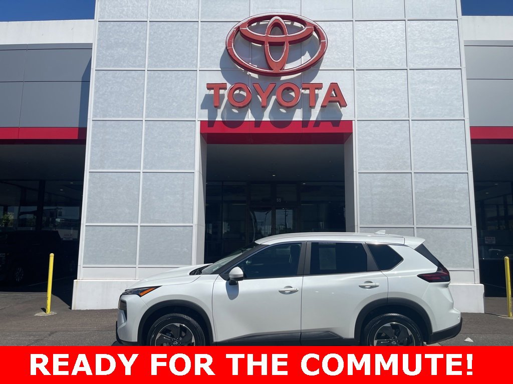 Used 2024 Nissan Rogue SV