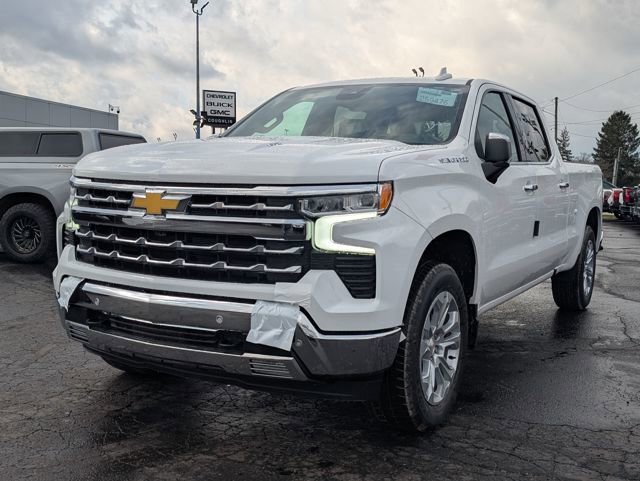 New 2026 Chevrolet Silverado 1500 LTZ w/ LTZ Premium Package AWD/4WD image 3
