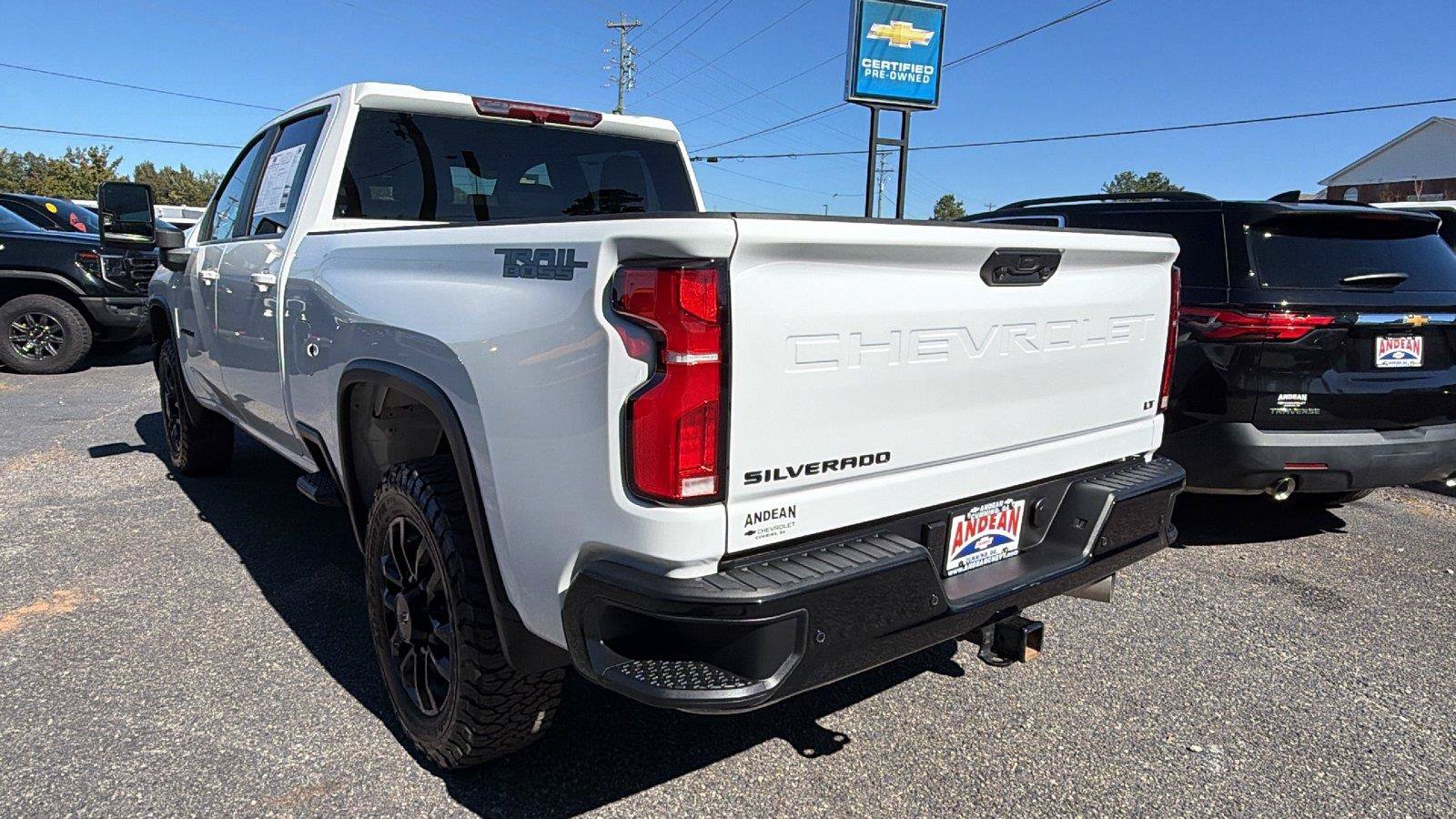 Used 2025 Chevrolet Silverado 2500 LT w/ Trail Boss Package AWD/4WD image 10