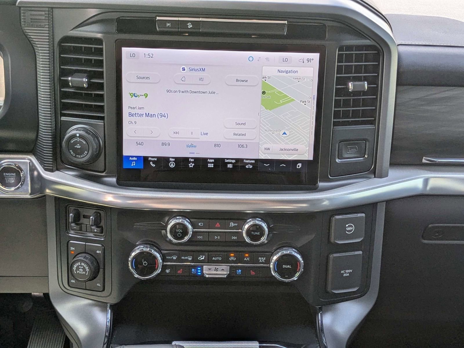 Used 2025 Ford F150 Lariat w/ Equipment Group 502A High image 18