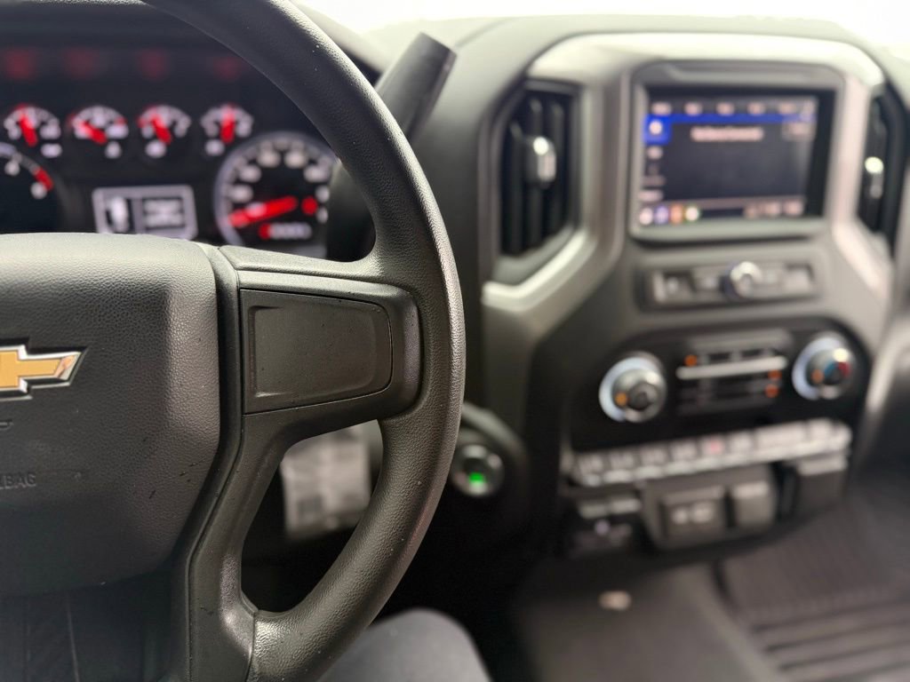 Used 2024 Chevrolet Silverado 2500 Custom w/ Custom Value Package image 8