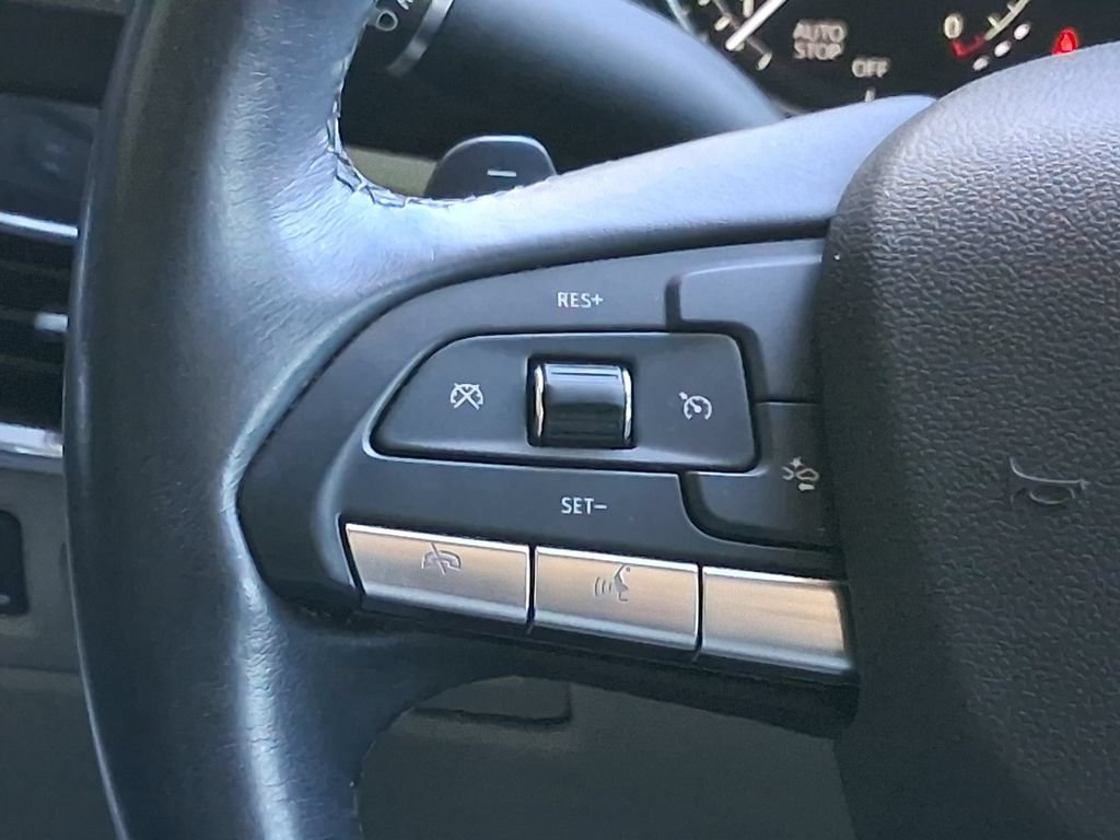 Used 2023 Cadillac XT4 Luxury w/ Driver Awareness Package FWD image 11