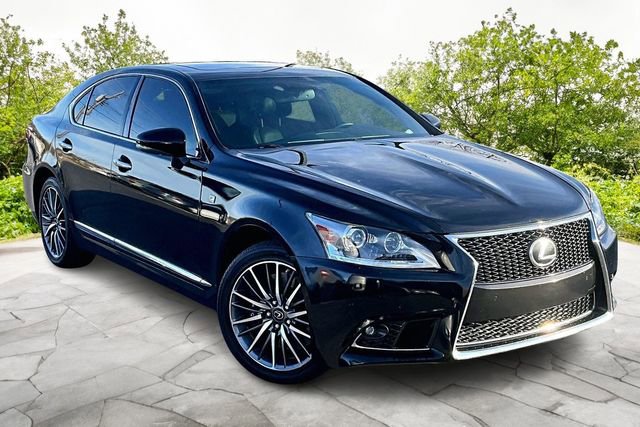 Used 2013 Lexus LS 460 AWD w/ F-Sport Pkg image 10