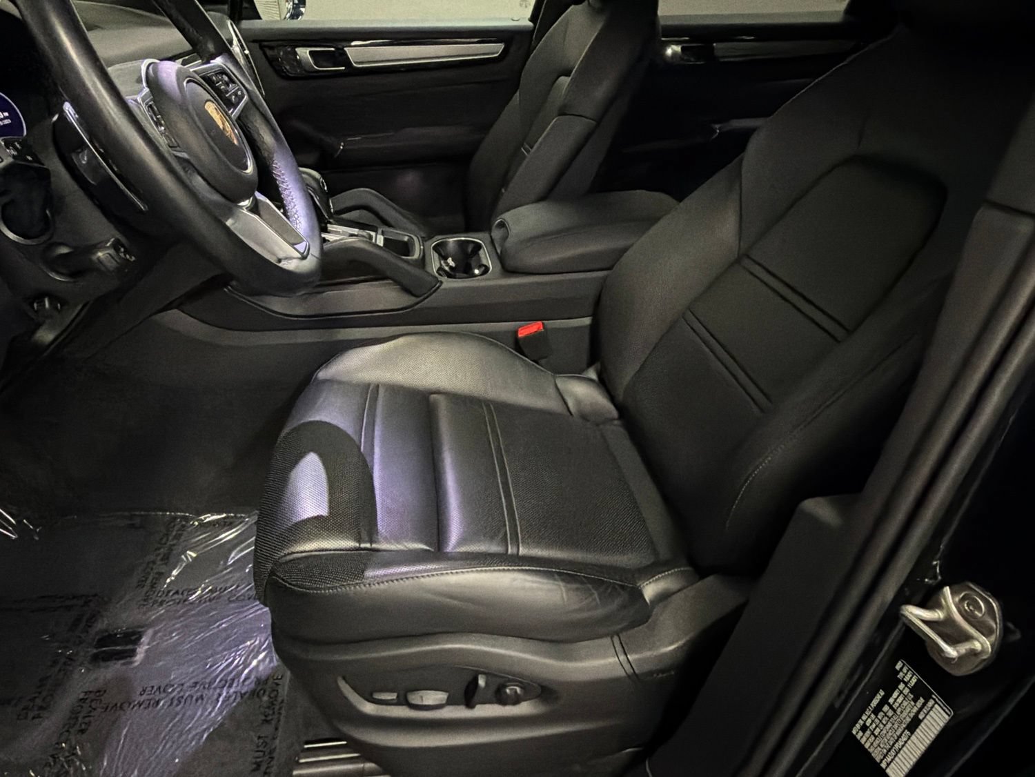 Used 2023 Porsche Cayenne AWD/4WD image 23