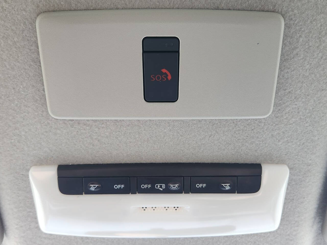 Used 2024 Nissan Kicks SV FWD image 22