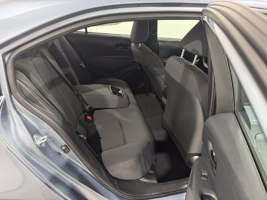 Used 2025 Toyota Corolla LE FWD image 22