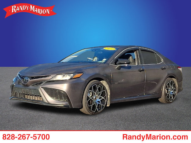 Used 2023 Toyota Camry SE FWD image 1