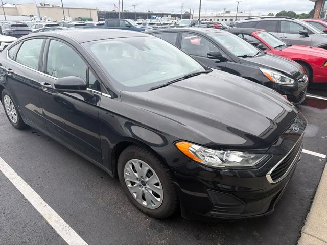 Used 2020 Ford Fusion S FWD image 2