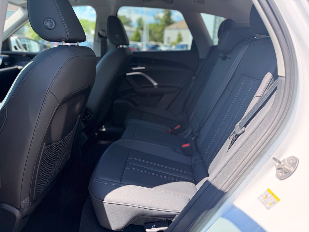 Certified 2025 Audi Q5 Premium w/ Convenience Package AWD/4WD image 13
