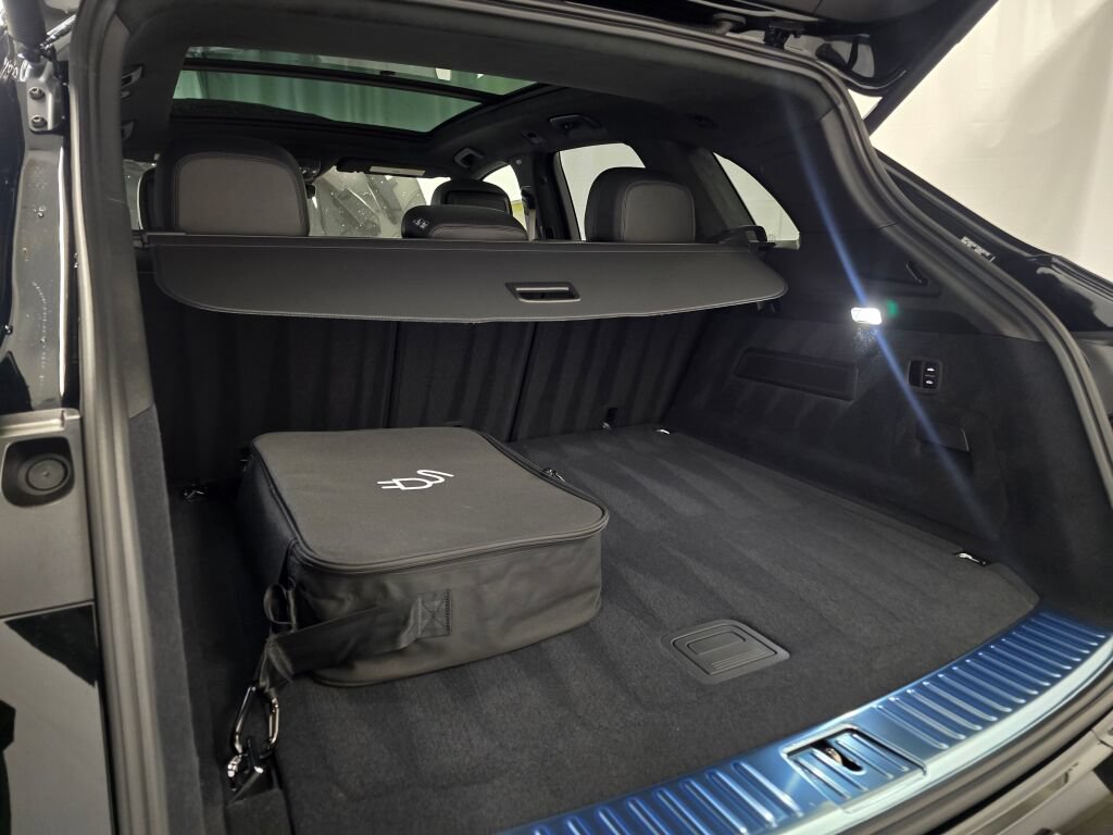 New 2026 Porsche Cayenne Turbo AWD/4WD image 23