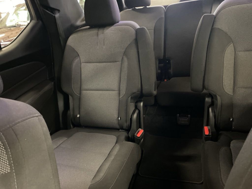 Used 2023 Chevrolet Traverse LT w/ Midnight/Sport Edition image 46